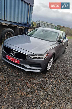 Volvo S90  2017