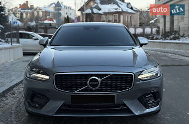 Volvo S90  2018