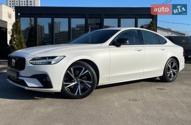Volvo S90  2021