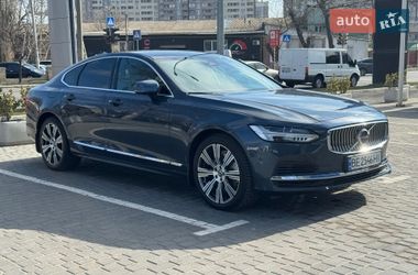 Volvo S90  2022