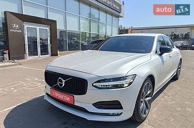Volvo S90  2017