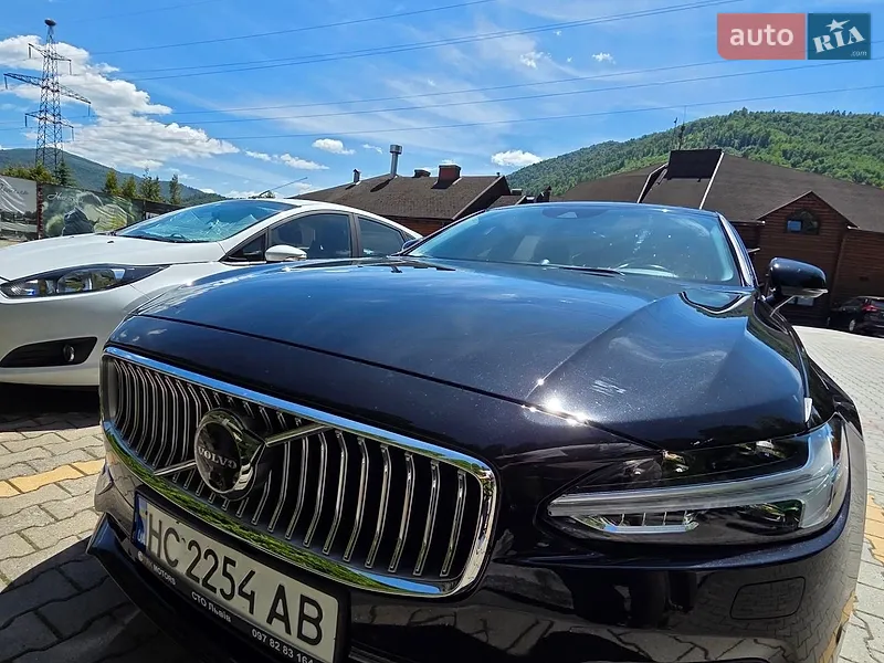 Volvo S90