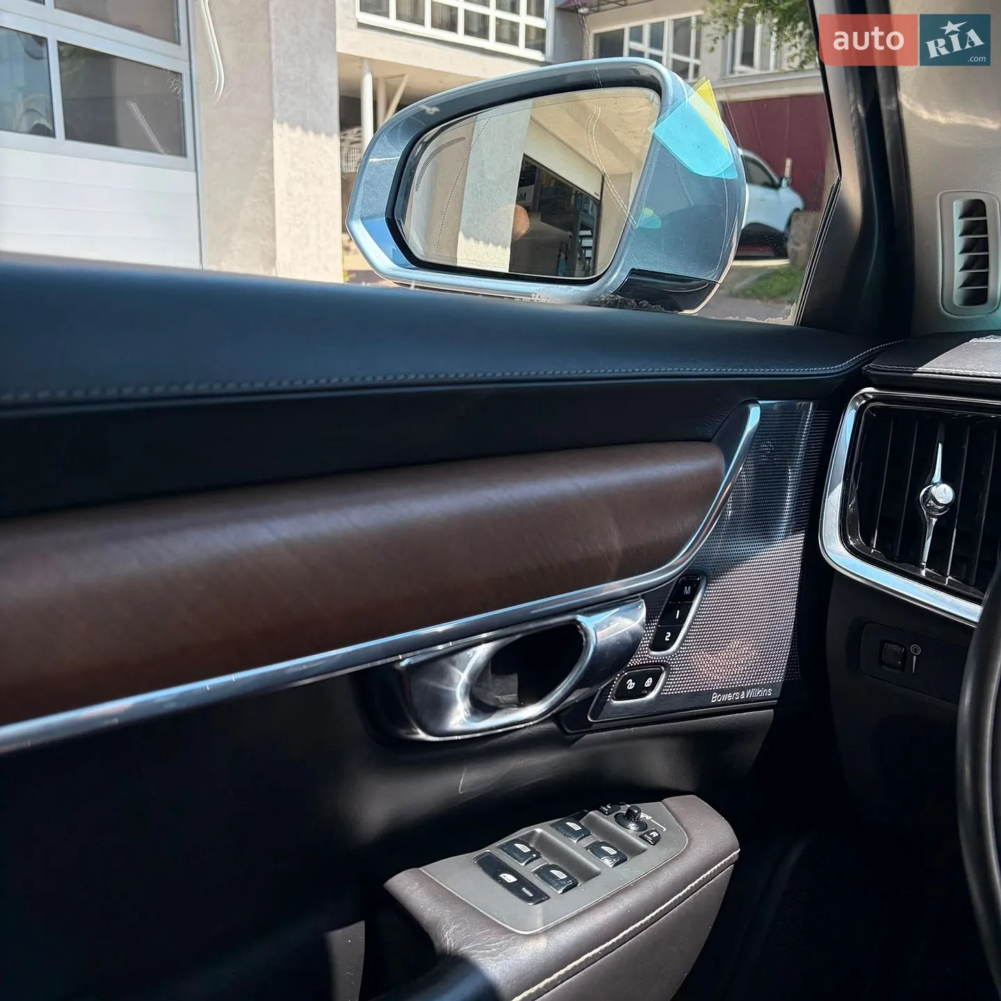 Volvo S90 2016 VIN YV1PS68BCH1005300 фото оголошення 15 з 31