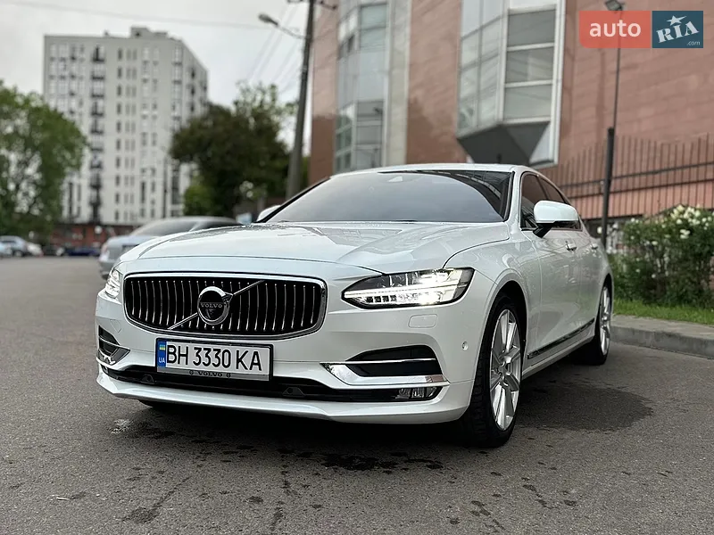Volvo S90