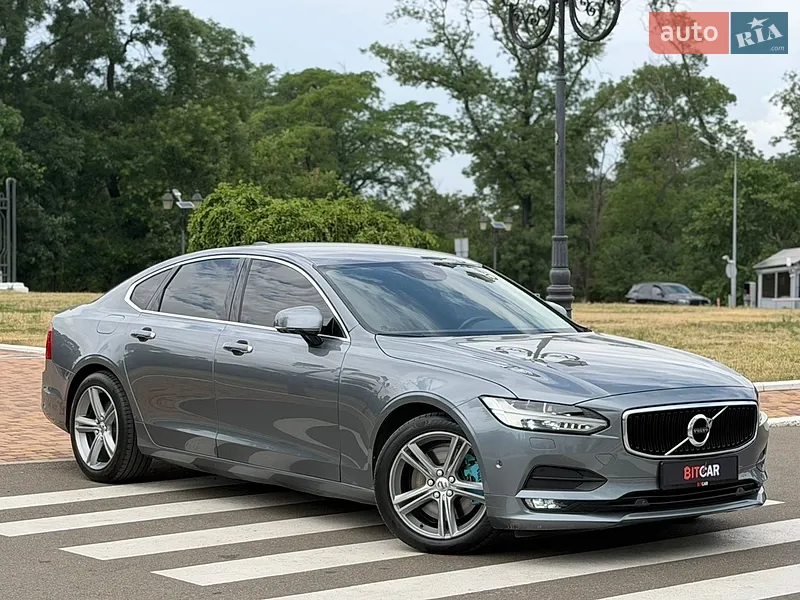 Volvo S90