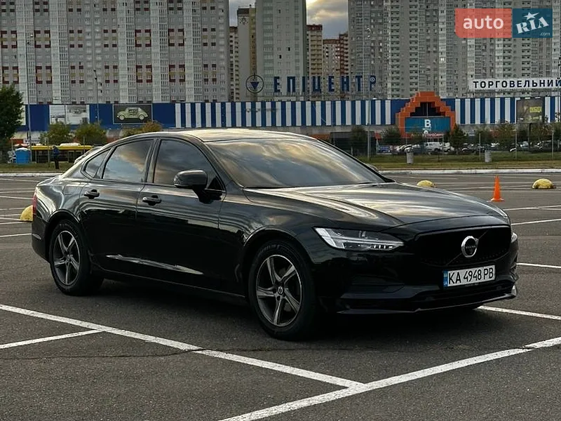 Volvo S90