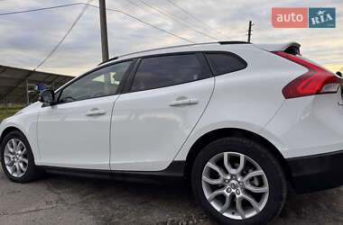 Volvo V40 Cross Country  2016