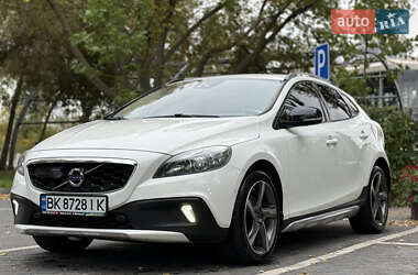 Volvo V40 Cross Country  2012