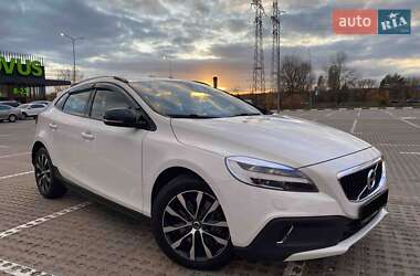 Volvo V40 Cross Country  2019