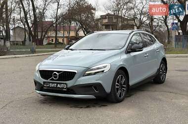 Volvo V40 Cross Country  2017