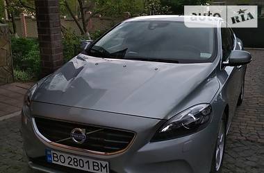 Volvo V40  2013