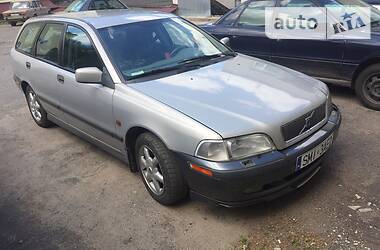 Volvo V40  1998