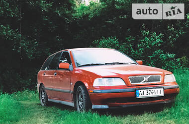 Volvo V40  1998