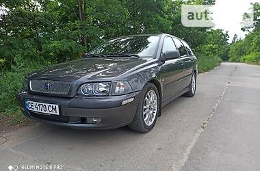 Volvo V40  2001