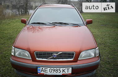 Volvo V40  1998