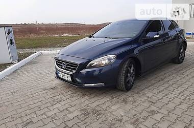 Volvo V40  2013