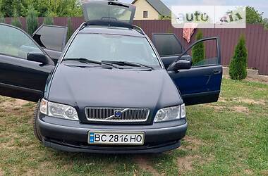 Volvo V40 2 2000