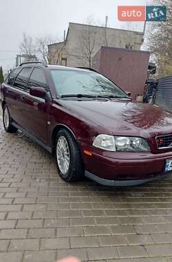 Volvo V40  1997
