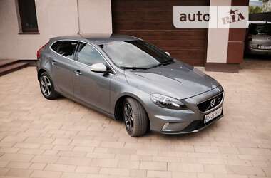 Volvo V40  2015