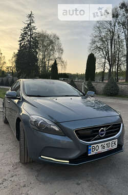 Volvo V40  2013