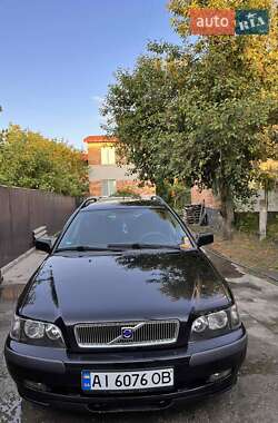 Volvo V40  2001