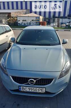 Volvo V40  2016
