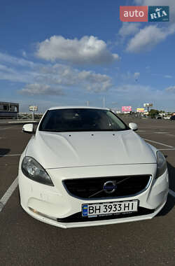Volvo V40  2013