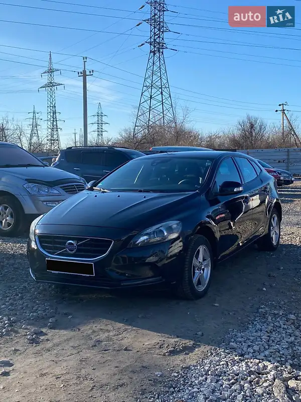 Volvo V40 2016