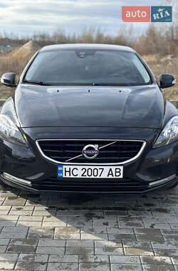 Volvo V40  2013