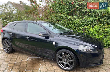 Volvo V40  2013