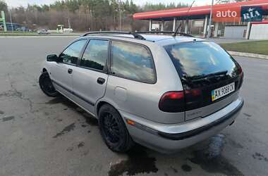 Volvo V40  1998