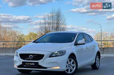 Volvo V40  2013
