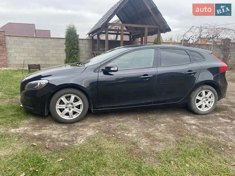 Volvo V40 2013