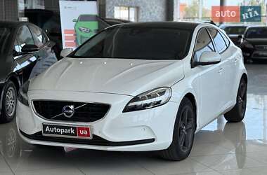 Volvo V40  2018