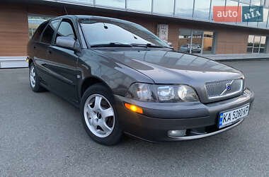 Volvo V40 2001