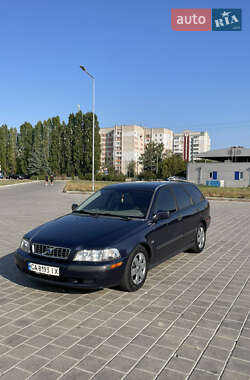 Volvo V40  2003
