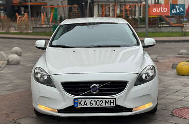 Volvo V40  2013