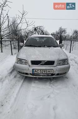 Volvo V40 2004