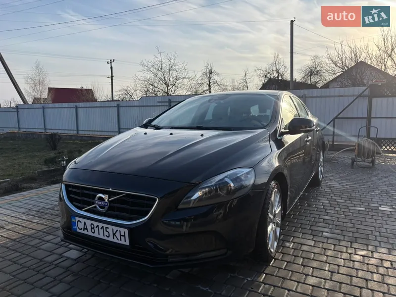 Volvo V40 2014