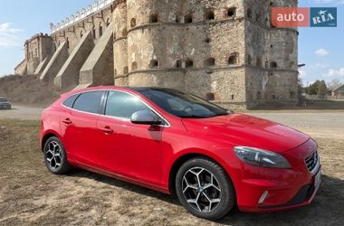Volvo V40 2015