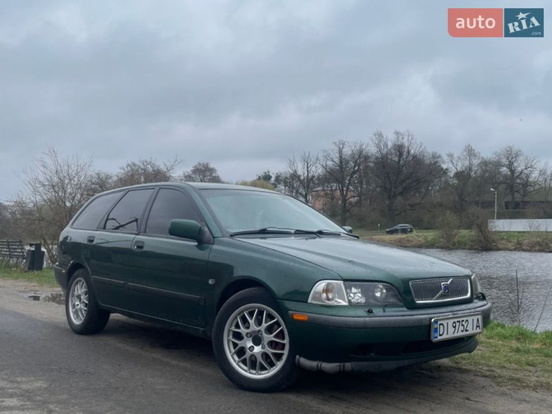 Volvo V40