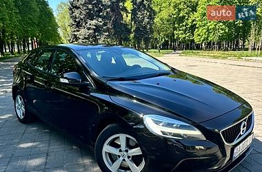 Volvo V40  2017