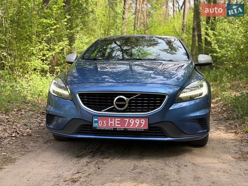 Хэтчбек Volvo V40 2017 в Ирпене