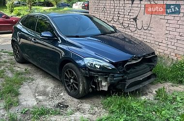 Volvo V40 2014