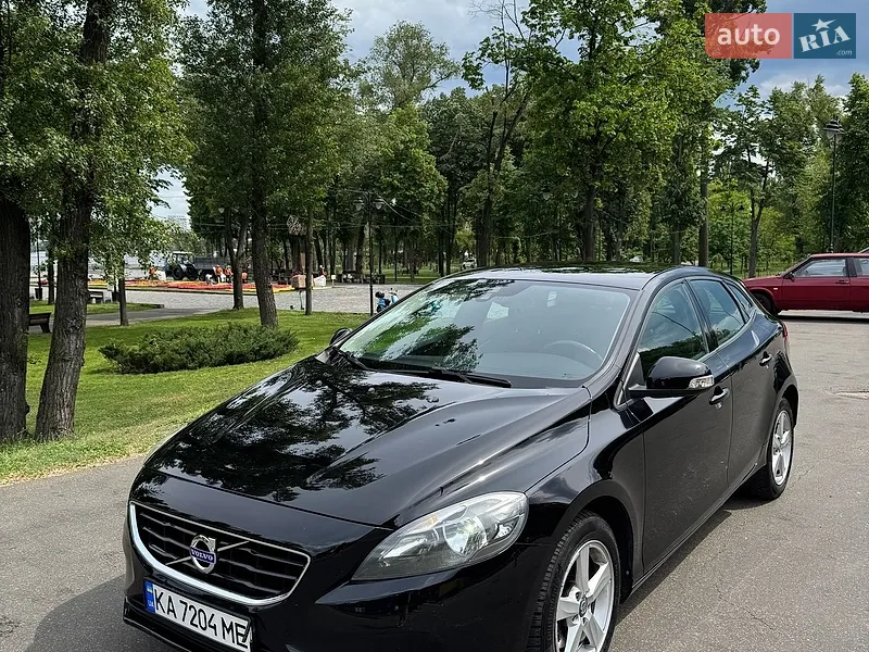 Volvo V40 2014