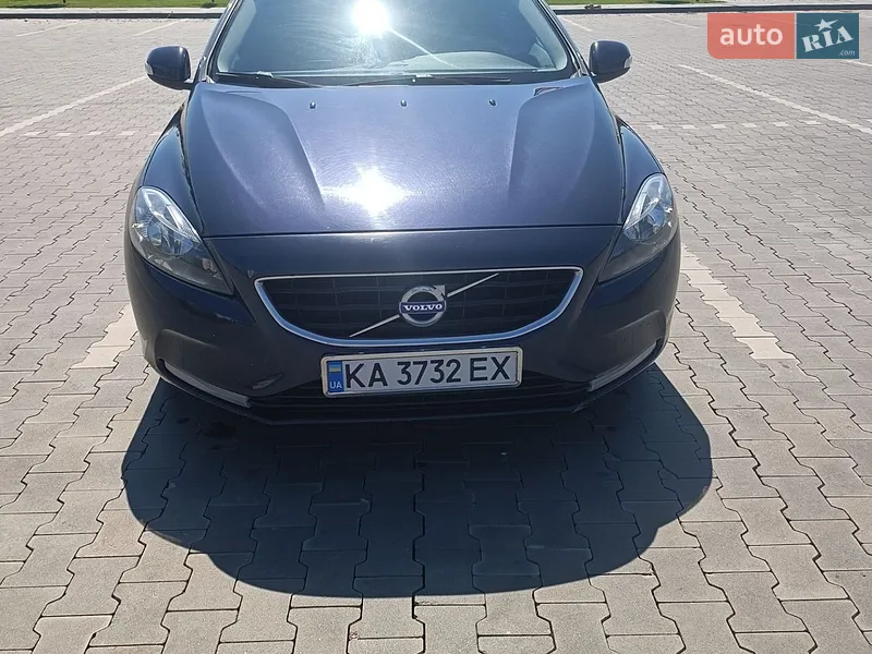 Volvo V40 2013