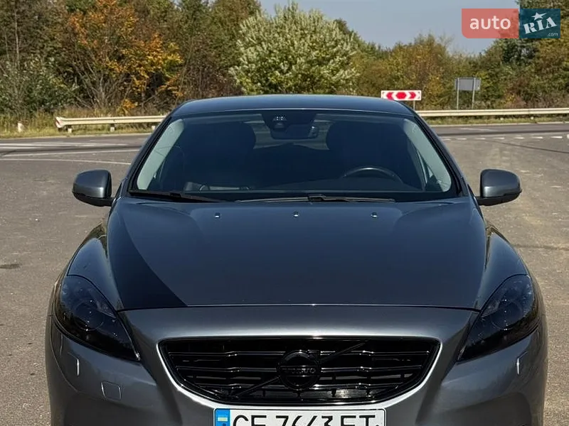 Volvo V40 2015