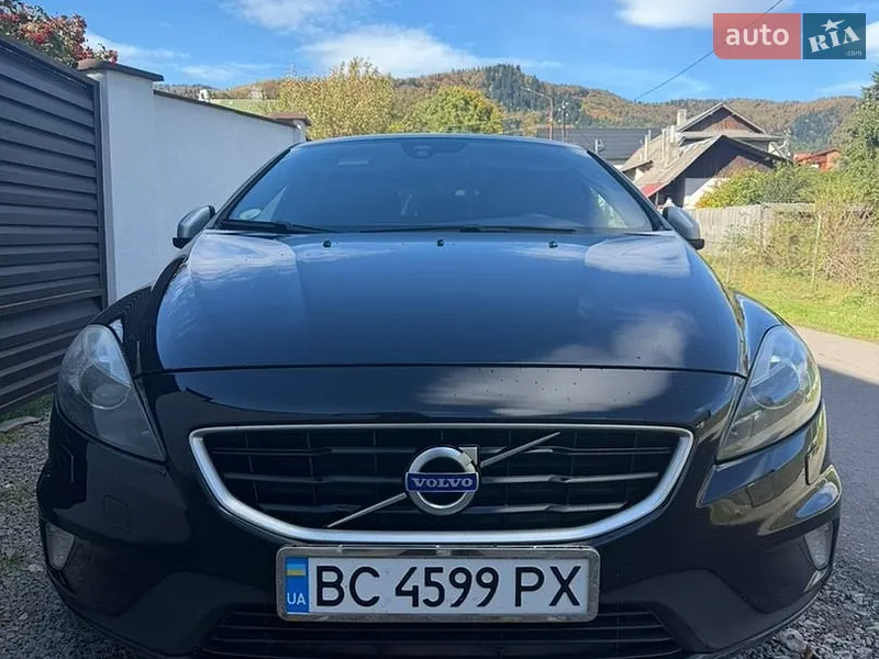 Volvo V40 2015