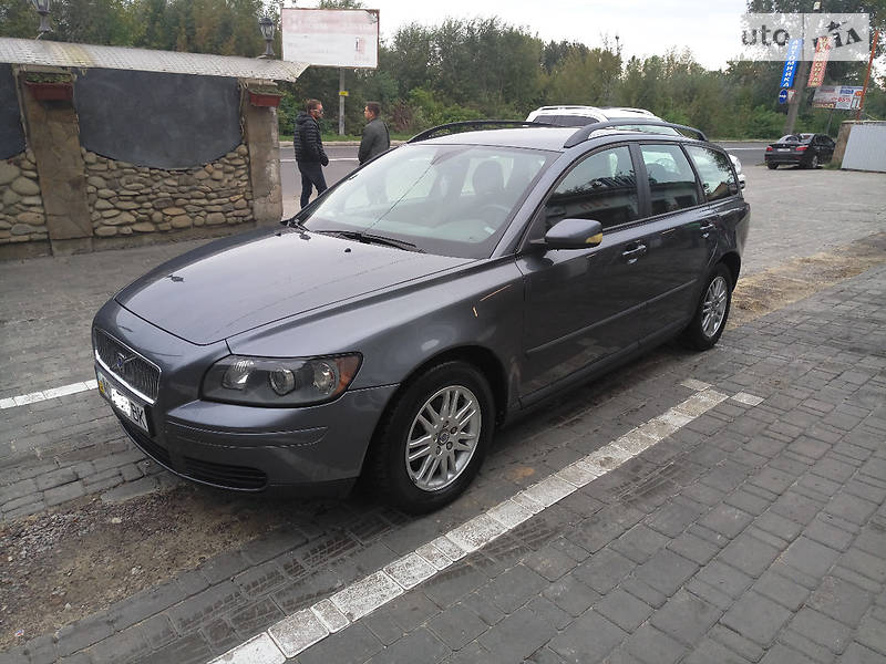 Volvo V50 2006 года
