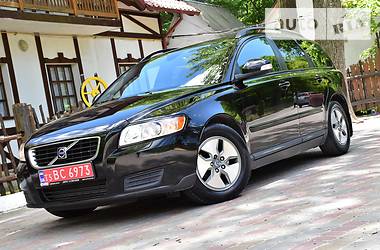 Volvo V50  2010